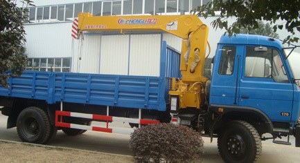 臨汾8噸隨車(chē)吊廠(chǎng)家直銷(xiāo) 專(zhuān)業(yè)設(shè)備，高效運(yùn)輸解決方案